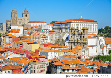 The beautiful historic center of Porto, Portugal's second largest city 122514363