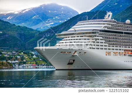 Cruise Liners On Geiranger fjord, Norway Cruise Liners On Geiranger fjord, Norway 122515102