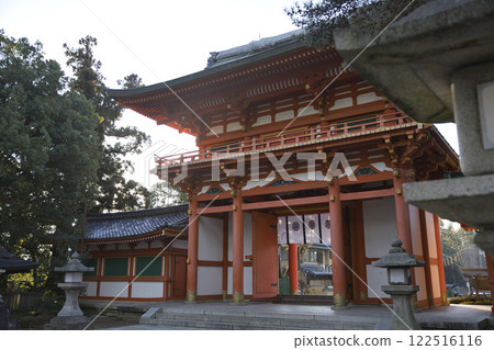 從參道望去的今宮神社塔樓 7 號門 122516116
