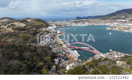 [Shimabara Peninsula, Nagasaki seen from the sky] Kuchinotsu Port 122522482