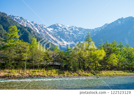 Kamikochi, Kappa Bridge area, Hotaka mountain range, "Fresh green scenery" 122523129
