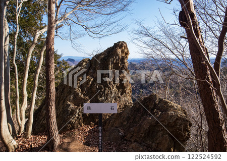 晴朗冬日的桂石山 122524592