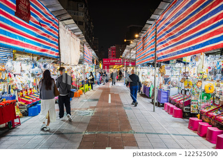 台北寧夏夜市路面修復工程已完成 *照片攝於2025年1月 台北寧夏夜市路面修復工程已完成 *照片攝於2025年1月 122525090