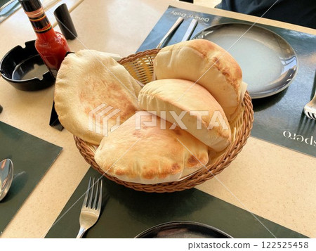 埃及扁麵包、埃及麵包、皮塔餅 122525458