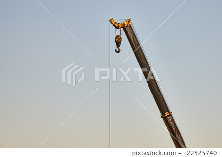 crane boom, machine used to move materials 122525740