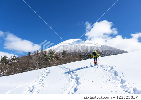 Image of snowshoe trekking at Masumizu Highlands Image of snowshoe trekking at Masumizu Highlands 122525817