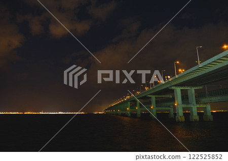 [Rinku Park] A large bridge leading to Kansai Airport 122525852