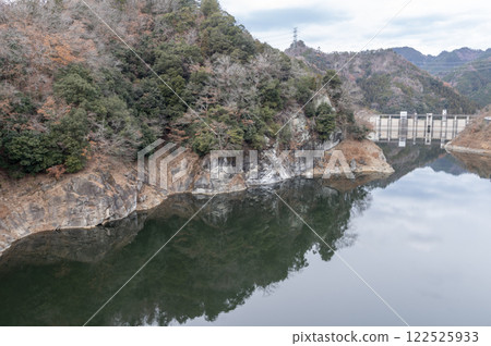 View of the Gakkaku Dam in late autumn View of the Gakkaku Dam in late autumn 122525933