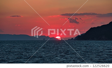 土莊町的太陽慢慢沉入海中 土莊町的太陽慢慢沉入海中 122526620