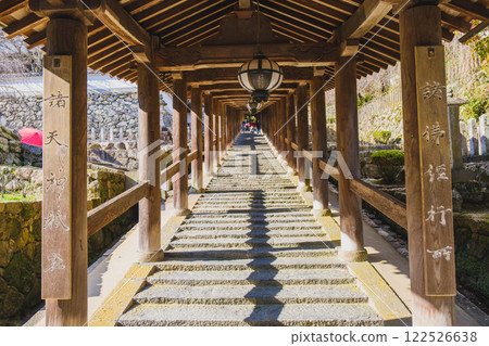 【長谷寺】通往本殿的長階梯 122526638
