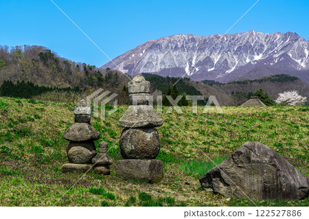 【日本百座名山】春之大月：鳥取縣日野郡甲府町舊五輪山、大山 122527886