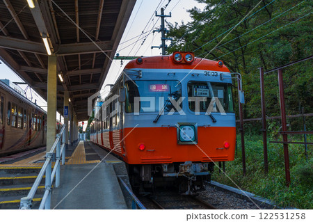 Alpico Transportation Kamikochi Line, inside Shinshimama Station 122531258