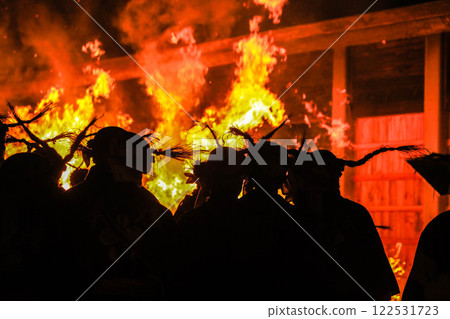 Dazaifu Tenmangu Shrine Onisube Ceremony 122531723