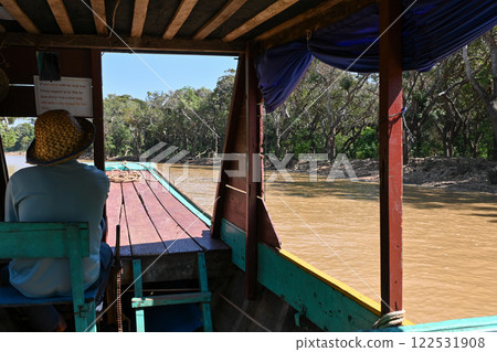 Tonle Sap Lake Floating Village Boat Cruise / Cambodia 122531908