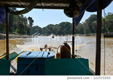 Tonle Sap Lake Floating Village Boat Cruise / Cambodia 122531910