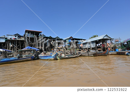 Tonle Sap Lake Floating Village Boat Cruise / Cambodia 122531922