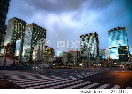 Evening scenery of Nakanoshima, Yodoyabashi, Osaka 122533302