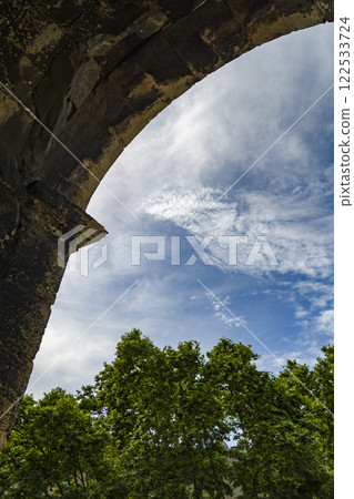 Amphitheatre, Nimes, France 122533724