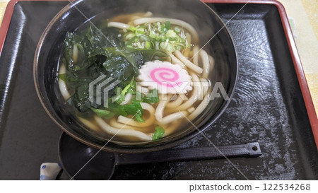 熱騰騰的烏龍麵 熱騰騰的烏龍麵 122534268