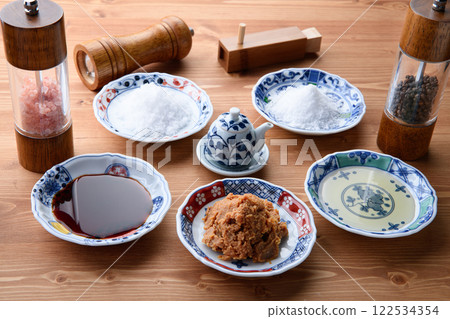 Various seasonings (sugar, salt, vinegar, miso, soy sauce) Seasonings "sashisuseso" 122534354