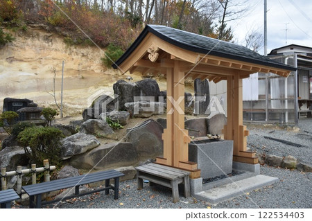 Fukushima Prefecture's famous Takayashiki Inari Shrine and surrounding scenery 122534403