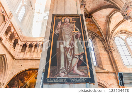 Notre-Dame Collegiate Church of Semur-en-Auxois, france Notre-Dame Collegiate Church of Semur-en-Auxois, france 122534478