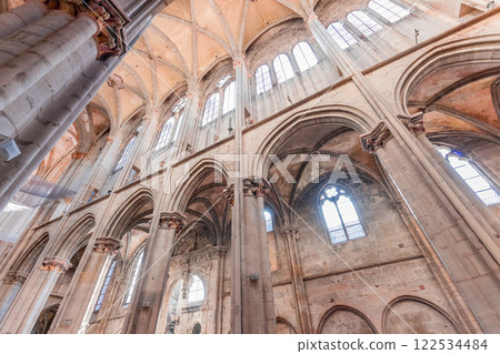 Notre-Dame Collegiate Church of Semur-en-Auxois, france 122534484