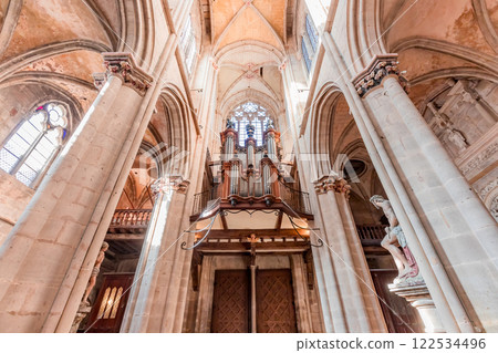 Notre-Dame Collegiate Church of Semur-en-Auxois, france Notre-Dame Collegiate Church of Semur-en-Auxois, france 122534496