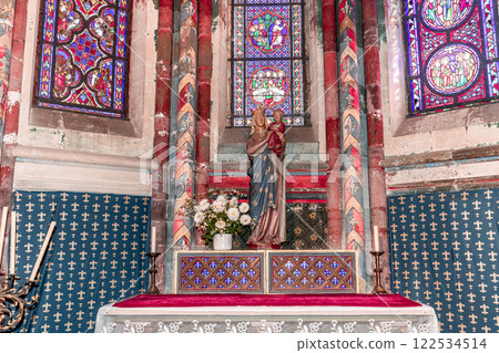 Notre-Dame Collegiate Church of Semur-en-Auxois, france Notre-Dame Collegiate Church of Semur-en-Auxois, france 122534514