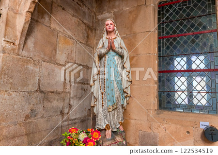 Notre-Dame Collegiate Church of Semur-en-Auxois, france Notre-Dame Collegiate Church of Semur-en-Auxois, france 122534519