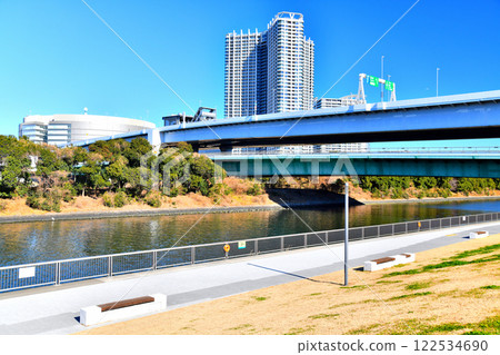 從有明臨海公園眺望木槍橋和東雲運河（東京都江東區）[2025.1] 122534690