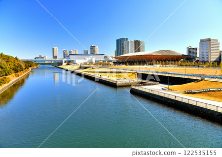 Ariake Kita Bridge / View of Ariake Waterfront Park and Kiyari Bridge from Shinonome Canal (Koto-ku, Tokyo) [2025.1] 122535155