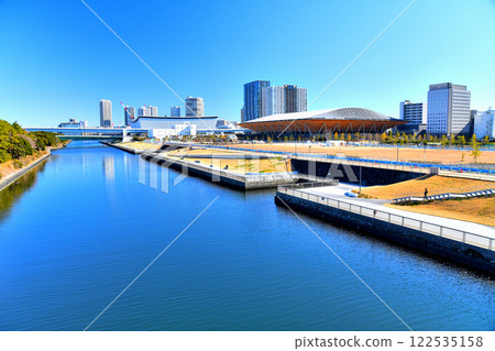 有明北橋 / 從東雲運河眺望有明臨海公園和木槍橋（東京都江東區） [2025.1] 122535158