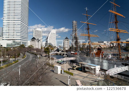 停泊著白色帆船的港口、港口未來風景 停泊著白色帆船的港口、港口未來風景 122536678