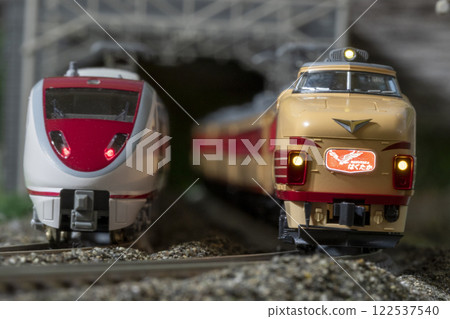 鐵路模型 N 軌距 489/683 系列 Hakutaka 特快列車 07 122537540