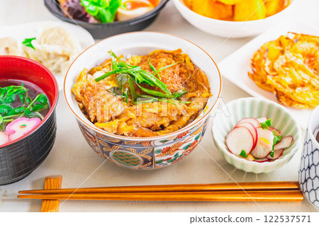 Katsudon for dinner 122537571