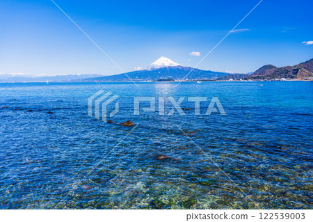 [靜岡縣] 從伊豆眺望大海的富士山 122539003
