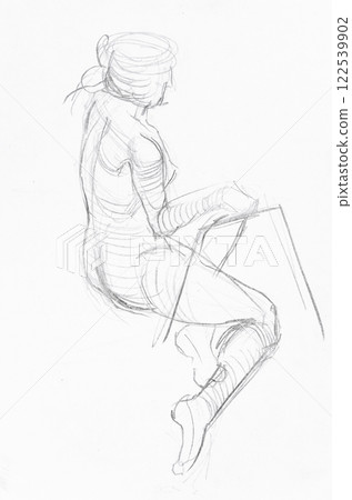 hand-drawn sketch of top and back of female model 122539902