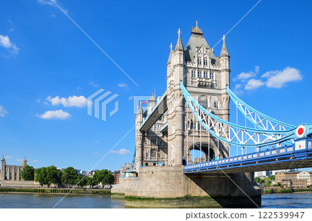 Beautiful view of Tower Bridge over the River Thames in London Beautiful view of Tower Bridge over the River Thames in London 122539947