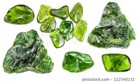 samples of raw chrome diopside minerals isolated 122540232