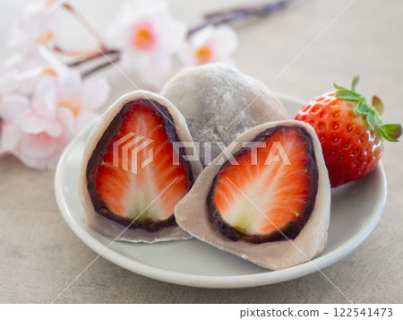 Strawberry Daifuku and fresh strawberries on a plate 122541473