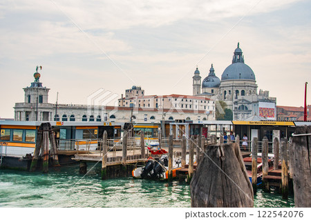 View of Venice, Italy's water city View of Venice, Italy's water city 122542076