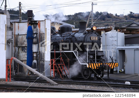 Oigawa Railway C10-8 locomotive (former Rasa Industrial specification special decoration) resting in the engine shed_Photo taken on January 12, 2025 Oigawa Railway C10-8 locomotive (former Rasa Industrial specification special decoration) resting in the engine shed_Photo taken on January 12, 2025 122548894