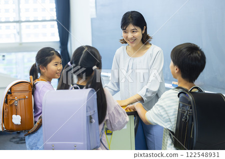 Elementary school students in the classroom Elementary school students in the classroom 122548931