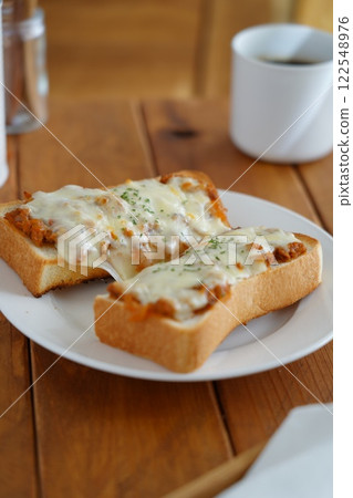 Toast 122548976