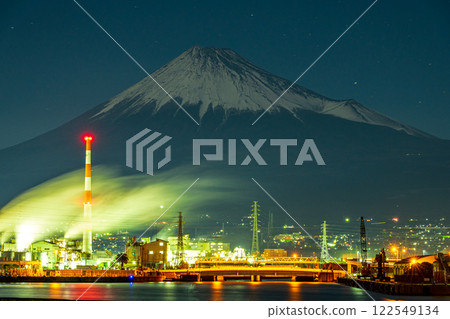 Night view of factories and Mt. Fuji from Tagonoura Port 122549134