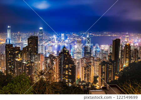 從太平山頂欣賞香港百萬美元夜景 從太平山頂欣賞香港百萬美元夜景 122549699