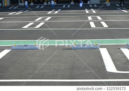 Paid parking lot/automatic gate system Paid parking lot/automatic gate system 122550172