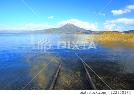 Lake Akan: Underwater railway track 122550173
