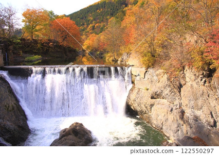 瀧江町錦泉峽的秋葉 122550297